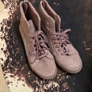 Vans Women's Textured Mauve High-Top Sneakers